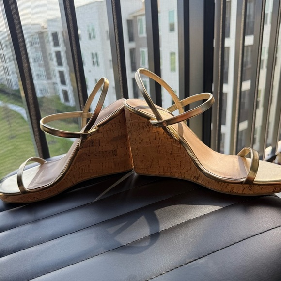 (NEW) Mirabella Gold Women's Wedges | ALDO - Picture 7 of 7